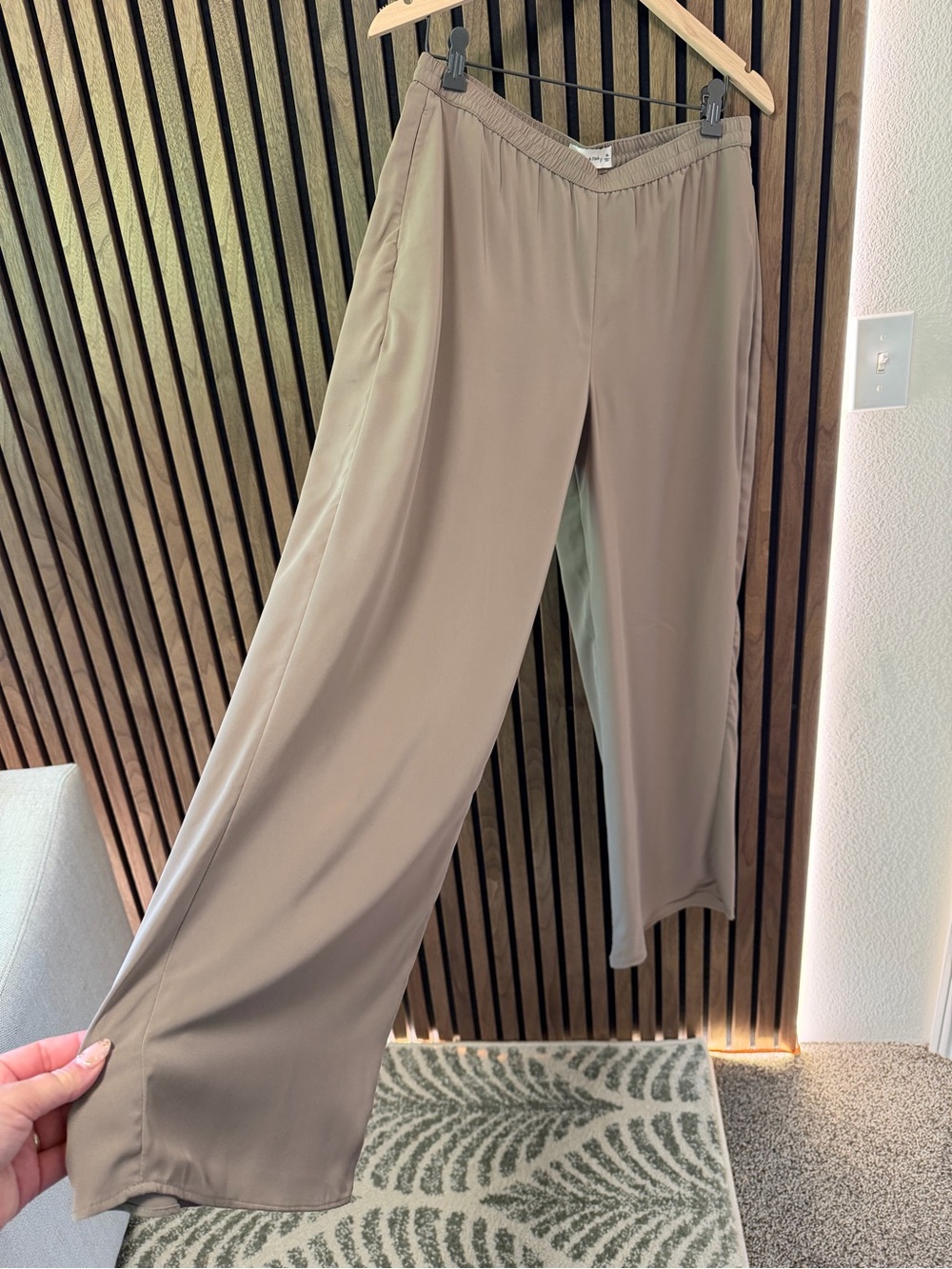 Abercrombie Taupe Double-lined Pull-on Pants - Elastic Waist